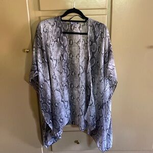 Accessory St  Shawl/Wrap - OS